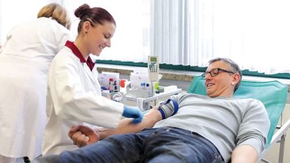 Gute Tat hoch²: Jetzt zu zweit zur Blutspende und Badehandtuch sichern. Nächster Termin in Bad Arolsen-Mengeringhausen am 15.08.2025